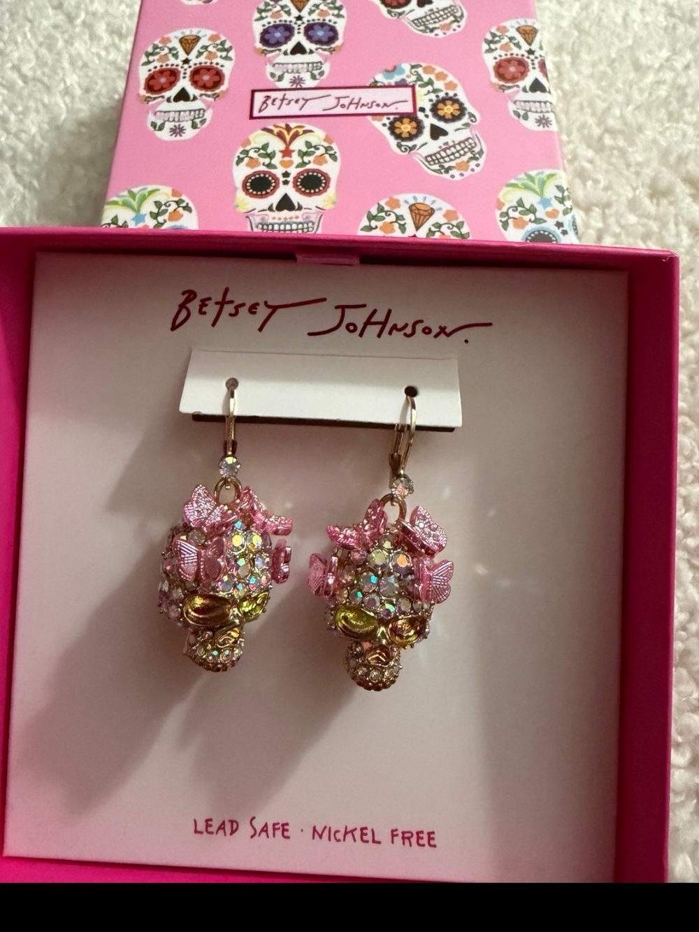 ☠️Betsey Johnson Gold & Pink💓 Crystal ☠️Skull Drop Earrings